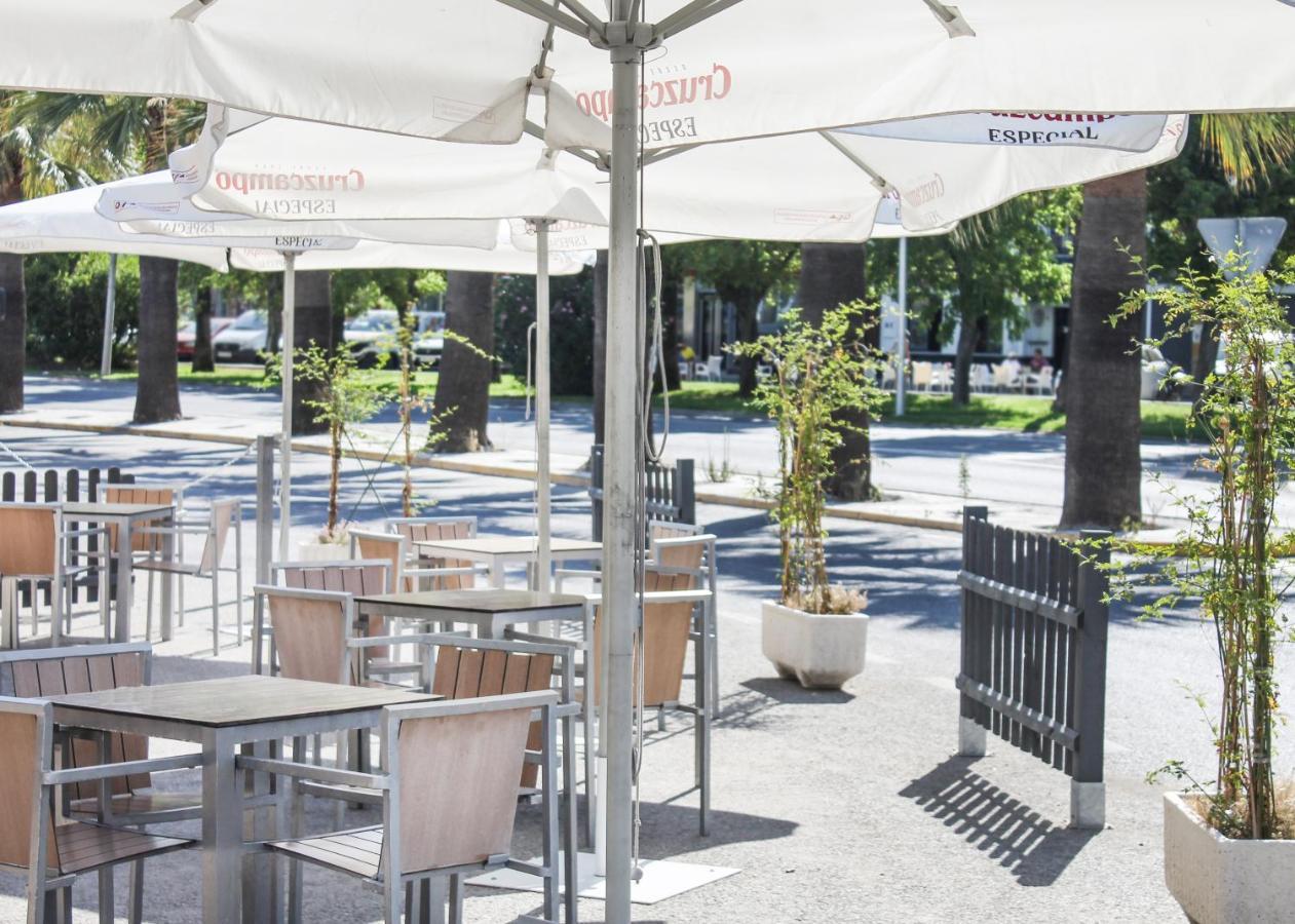 El Cuervo  Hotel Restaurante Via Sevilla - Cadiz By Ma 22 Puntos מראה חיצוני תמונה